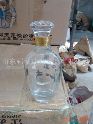白酒酒瓶廠家與玻璃圖庫的全球視角 從選材到供應鏈的全面解讀